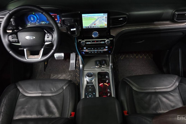 2021 Ford Explorer с пробегом 33 013 км