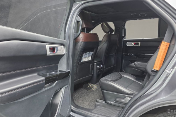 2021 Ford Explorer с пробегом 33 013 км