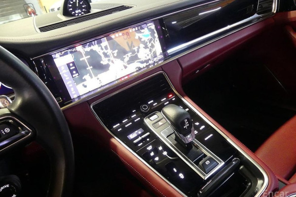 2021 Porsche Panamera с пробегом 38 000 км