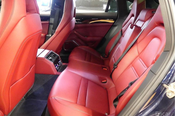 2021 Porsche Panamera с пробегом 38 000 км