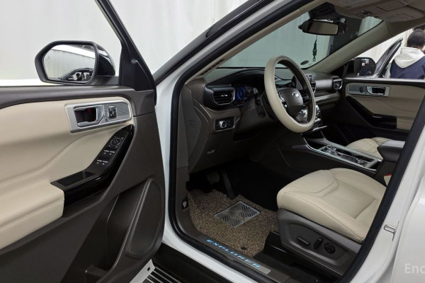 2021 Ford Explorer с пробегом 34 900 км