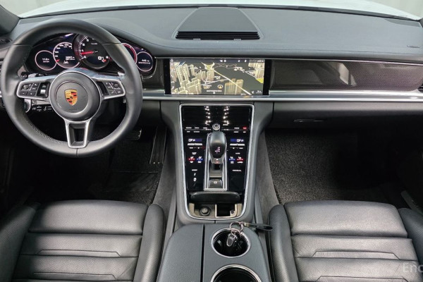 2018 Porsche Panamera с пробегом 58 697 км