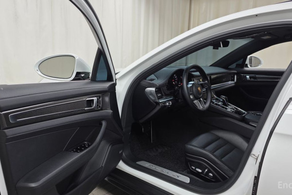 2018 Porsche Panamera с пробегом 58 697 км