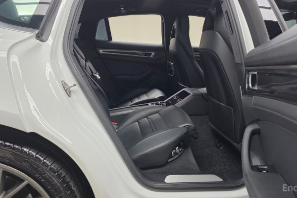 2018 Porsche Panamera с пробегом 58 697 км