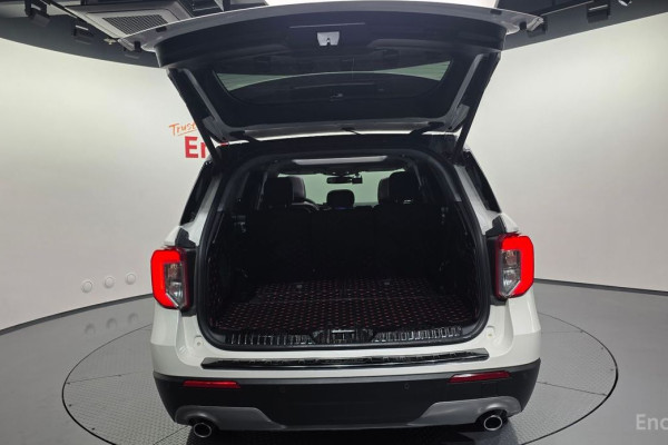 2021 Ford Explorer с пробегом 45 818 км