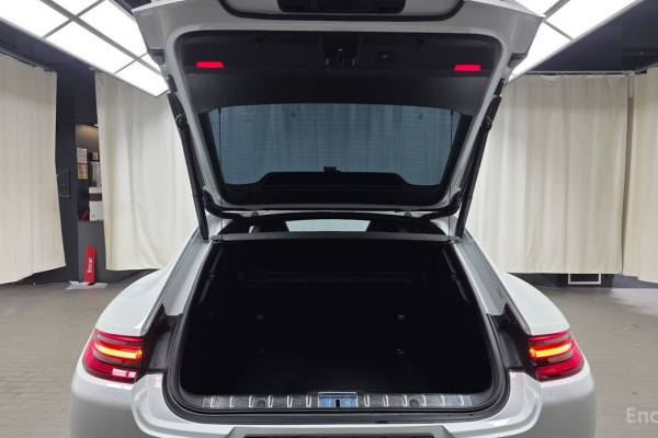 2018 Porsche Panamera с пробегом 58 697 км