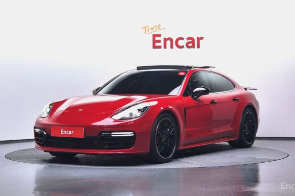 2020 Porsche Panamera с пробегом 13 541 км