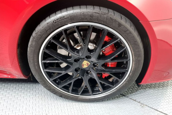 2020 Porsche Panamera с пробегом 13 541 км