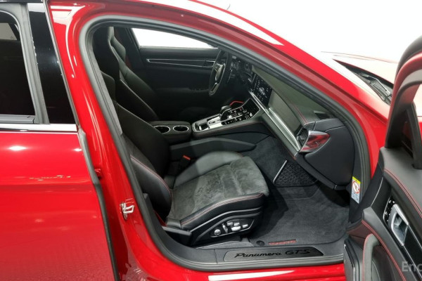 2020 Porsche Panamera с пробегом 13 541 км