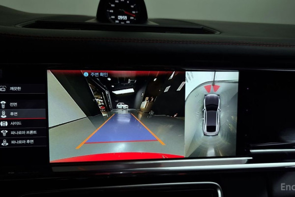 2020 Porsche Panamera с пробегом 13 541 км