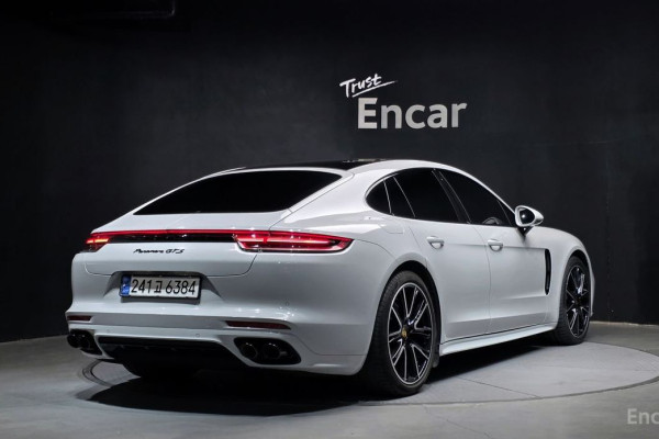 2019 Porsche Panamera с пробегом 52 064 км