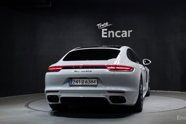 2019 Porsche Panamera с пробегом 52 064 км