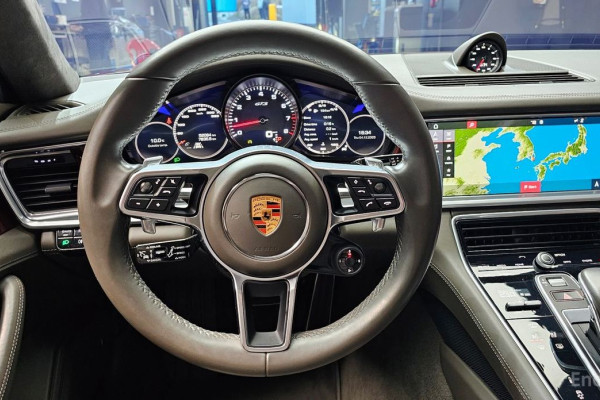 2019 Porsche Panamera с пробегом 52 064 км