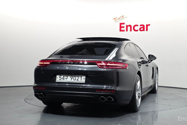 2018 Porsche Panamera с пробегом 34 615 км