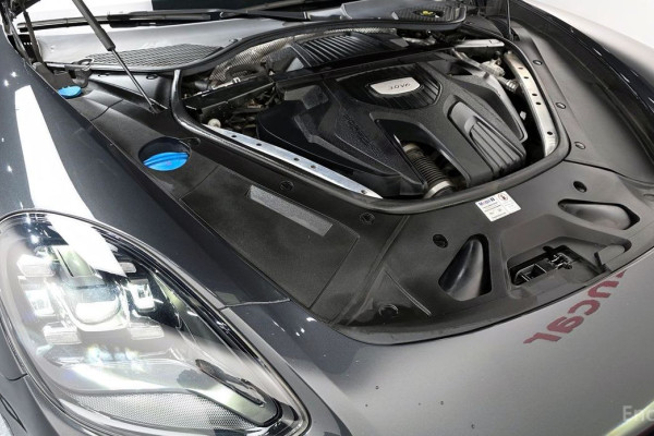 2018 Porsche Panamera с пробегом 34 615 км