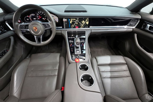 2018 Porsche Panamera с пробегом 34 615 км