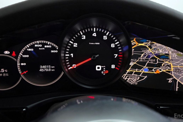 2018 Porsche Panamera с пробегом 34 615 км