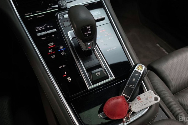 2018 Porsche Panamera с пробегом 34 615 км