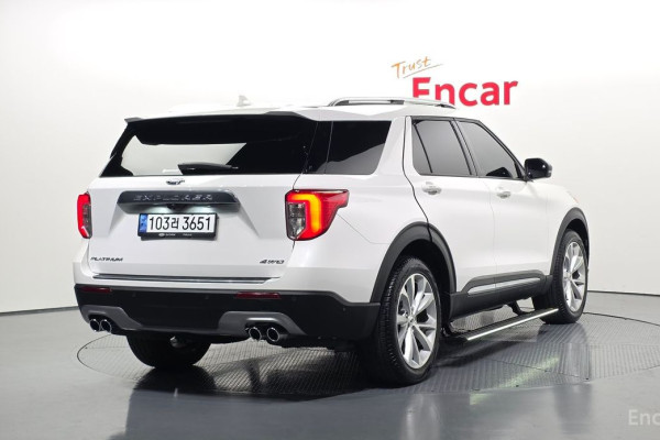 2022 Ford Explorer с пробегом 11 682 км