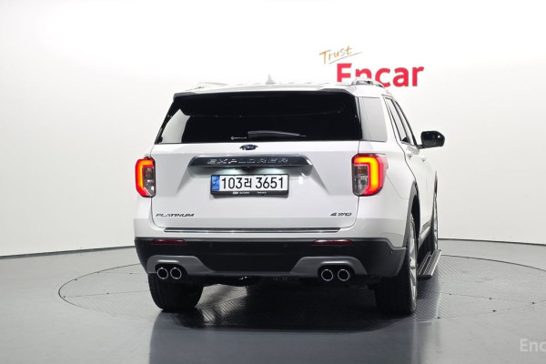 2022 Ford Explorer с пробегом 11 682 км