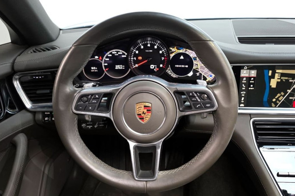 2018 Porsche Panamera с пробегом 34 615 км