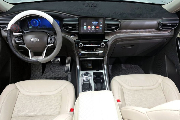 2022 Ford Explorer с пробегом 11 682 км