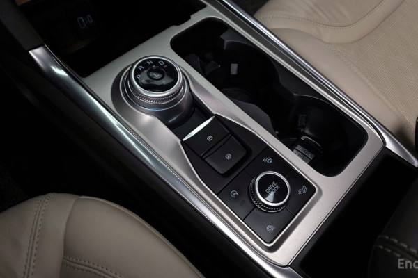 2022 Ford Explorer с пробегом 11 682 км