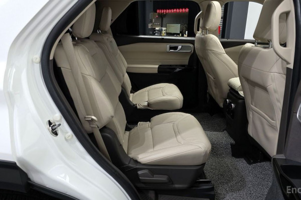 2022 Ford Explorer с пробегом 11 682 км