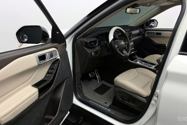 2022 Ford Explorer с пробегом 11 682 км