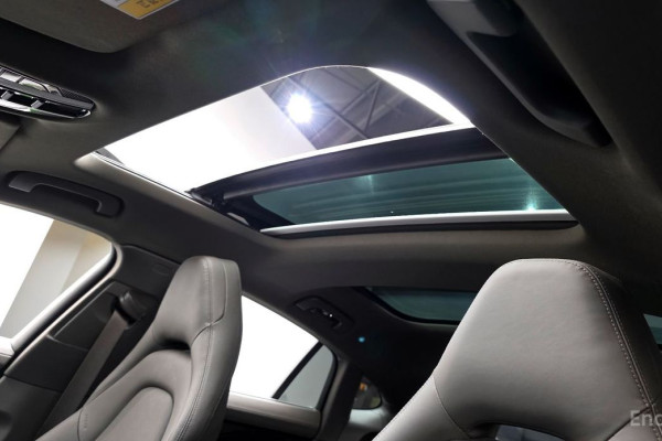 2018 Porsche Panamera с пробегом 34 615 км