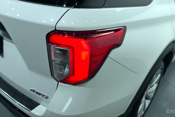 2022 Ford Explorer с пробегом 11 682 км