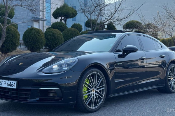 2019 Porsche Panamera с пробегом 53 000 км
