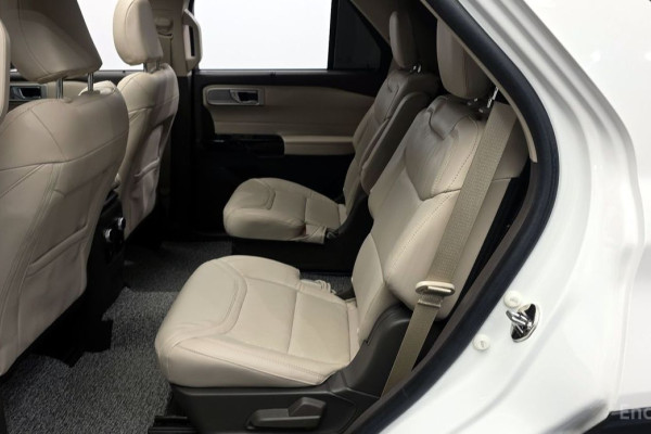 2022 Ford Explorer с пробегом 11 682 км