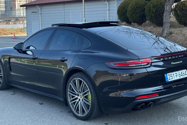 2019 Porsche Panamera с пробегом 53 000 км