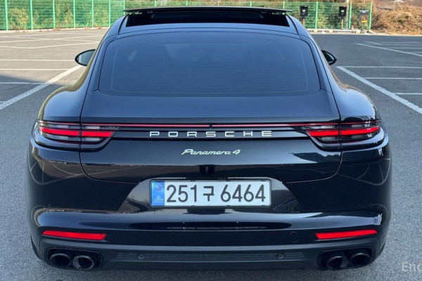 2019 Porsche Panamera с пробегом 53 000 км