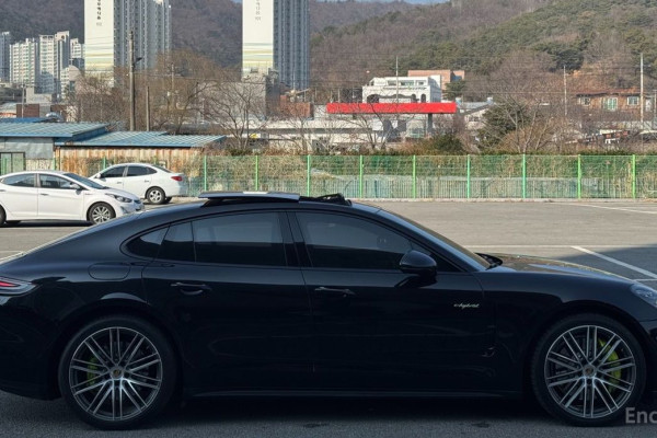 2019 Porsche Panamera с пробегом 53 000 км