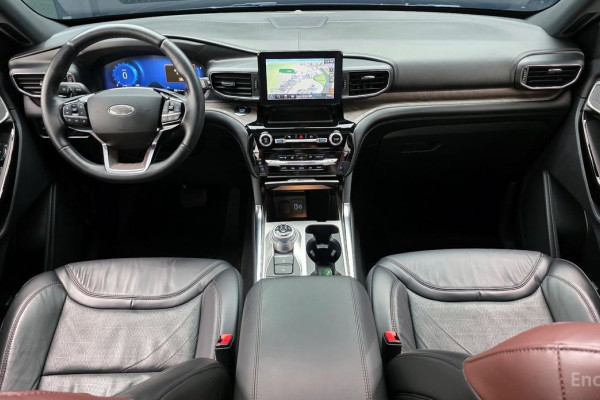 2021 Ford Explorer с пробегом 25 400 км