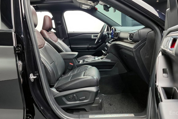 2021 Ford Explorer с пробегом 25 400 км