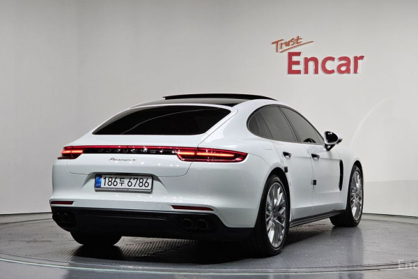 2020 Porsche Panamera с пробегом 35 587 км