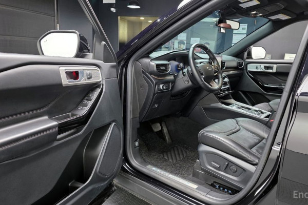 2021 Ford Explorer с пробегом 25 400 км