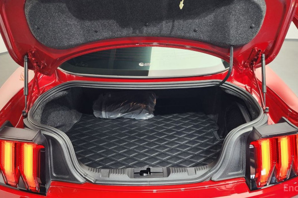 2022 Ford Mustang с пробегом 24 072 км