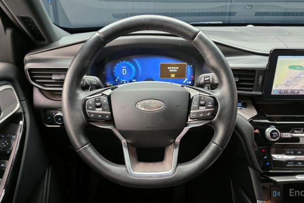 2021 Ford Explorer с пробегом 25 400 км