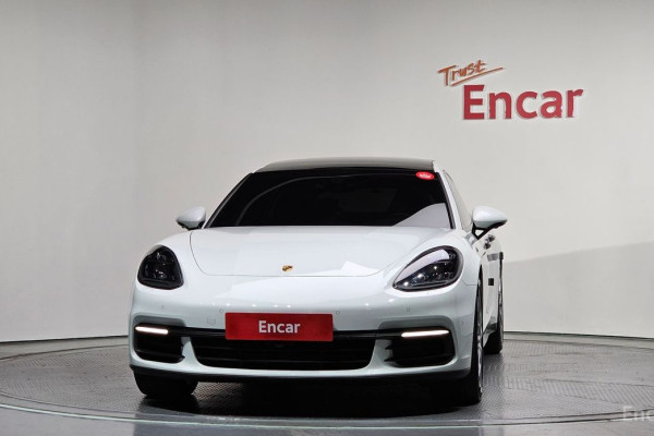 2020 Porsche Panamera с пробегом 35 587 км