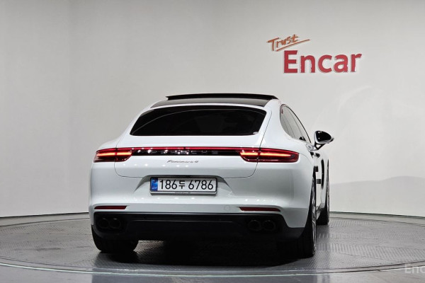 2020 Porsche Panamera с пробегом 35 587 км