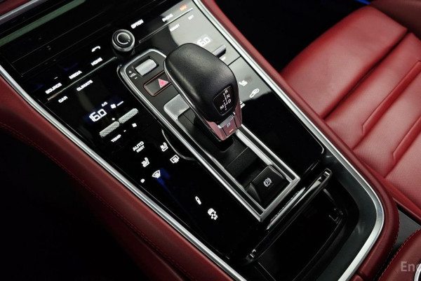2020 Porsche Panamera с пробегом 35 587 км