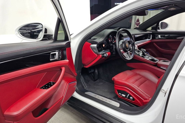 2020 Porsche Panamera с пробегом 35 587 км