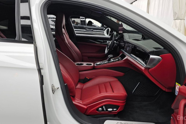 2020 Porsche Panamera с пробегом 35 587 км
