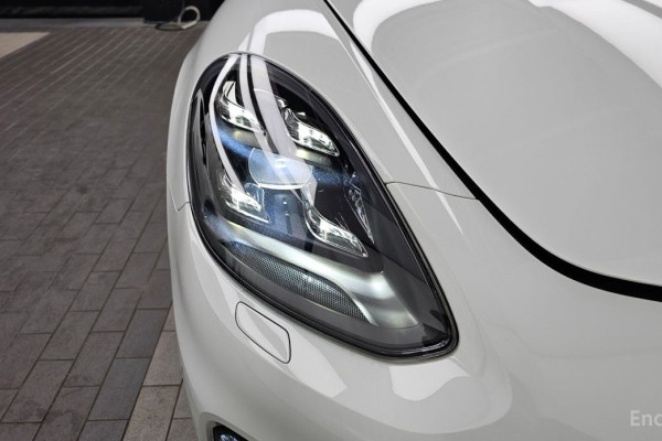 2020 Porsche Panamera с пробегом 35 587 км