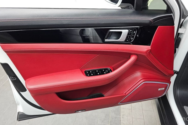 2020 Porsche Panamera с пробегом 35 587 км