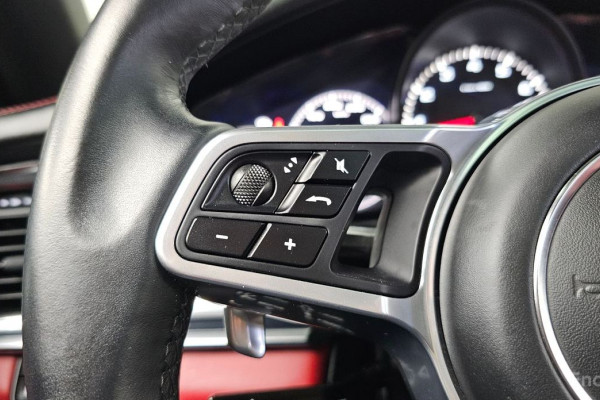 2020 Porsche Panamera с пробегом 35 587 км